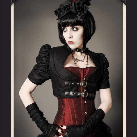 ISO Heavy Red couture noir crop jacket - Picture 1 of 1